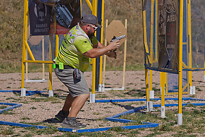 Tim Dunderi LVS08358